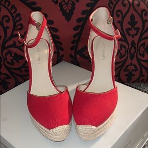 Red wedges
